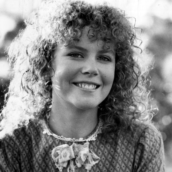 1985: já aos 18 anos, Nicole Kidman mantinha um visual muito diferente