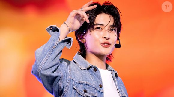 'O Desabrochar de um Sonho': uma ex-professora torna-se governanta de um dormitório e ajuda uma boy band a lutar pelo estrelato