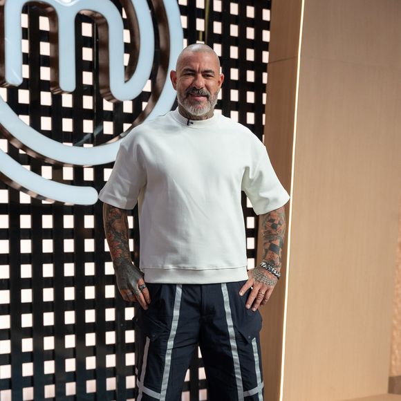 Aos 51 anos, Henrique Fogaça falou sobre amadurecimento, saúde e autoestima. O jurado do 'MasterChef Brasil' contou que passou a investir mais em cuidados pessoais e até aderiu a procedimentos estéticos não invasivos