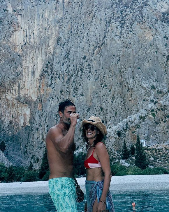 Ozge e o marido, Burak Yamantürk, juntos desde 2014