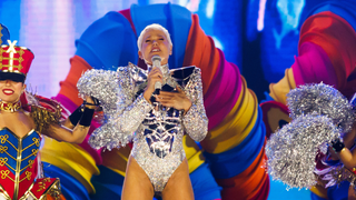 'Cinco Patinhos' aos 30, 40 e 50 anos? Show 'O Último Voo da Nave', de Xuxa, vira alvo de deboche, e fãs rebatem: 'Amargurados sem infância'