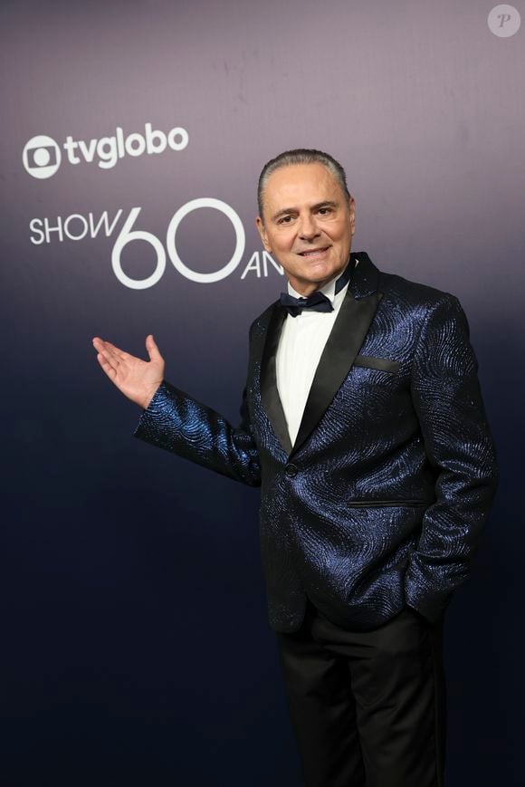 Luís Roberto: ‘E a gente tem dois nomes que, provavelmente, em condições normais físicas, serão titulares da Seleção Brasileira: o Raphinha e o Neymar’