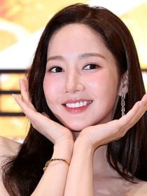 Como conseguir a 'pele de vidro' das atrizes de K-drama? Água de arroz desbanca muito produto chique e vira aliada de skincare; dermatologista opina