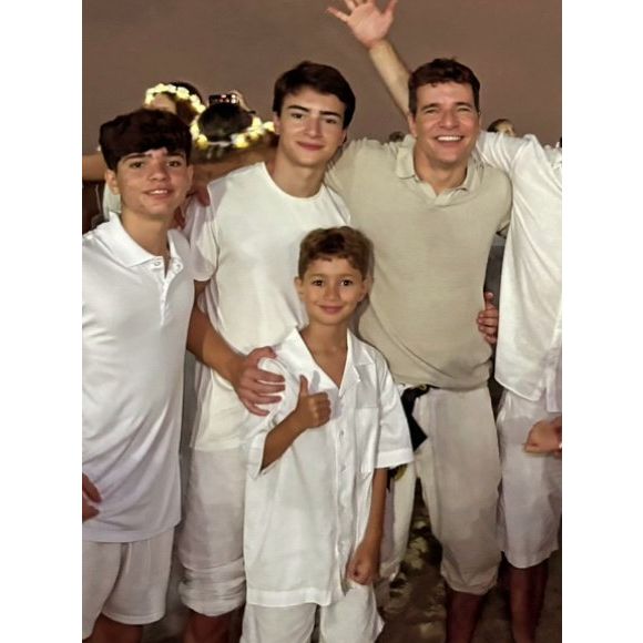 A semelhança entre Sophie Charlotte e o filho Otto, de 9 anos, chamou atenção após um registro de Réveillon viralizar nas redes sociais