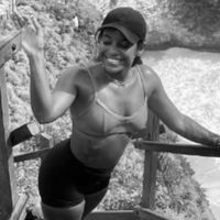 'Aos prantos aqui': Tatá Werneck, Jeniffer Nascimento e mais famosos lamentam morte de Juliana Marins, brasileira de 26 anos desaparecida em vulcão na Indonésia