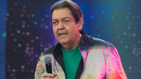 Após 4 transplantes e longe da TV há mais de 2 anos, Faustão é envolvido na Justiça em cobrança milionária contra a Band. Entenda!