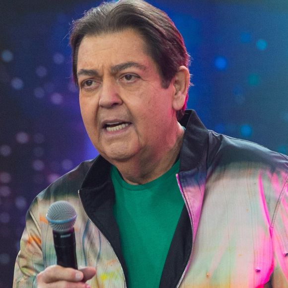 Após 4 transplantes e longe da TV há mais de 2 anos, Faustão é envolvido na Justiça em cobrança milionária contra a Band. Entenda!