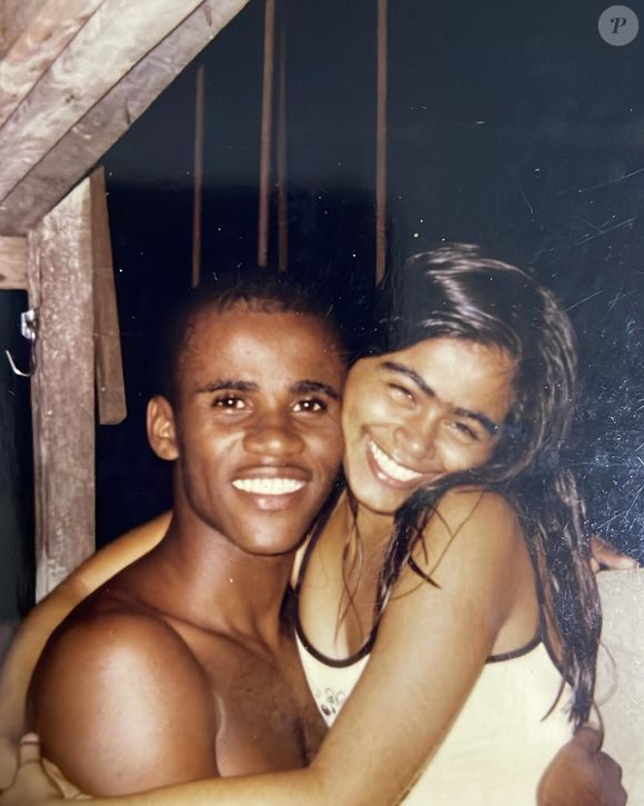 Vanessa Ferreira e Claudinho tiveram uma filha, Andressa Ferreira, que hoje impressiona a web por sua semelhança com o pai