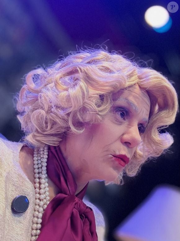 'Muitos artistas desistem de atuar em cinema ou TV por causa disso', revelou Vanessa Gerbelli ao falar sobre a intensa concorrência por papéis no audiovisual