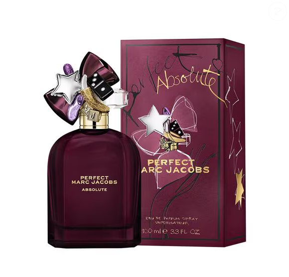 Perfect Absolute, de Marc Jacobs, mistura figo caramelizado, jasmim absoluto e âmbar em uma fragrância que celebra autoconfiança