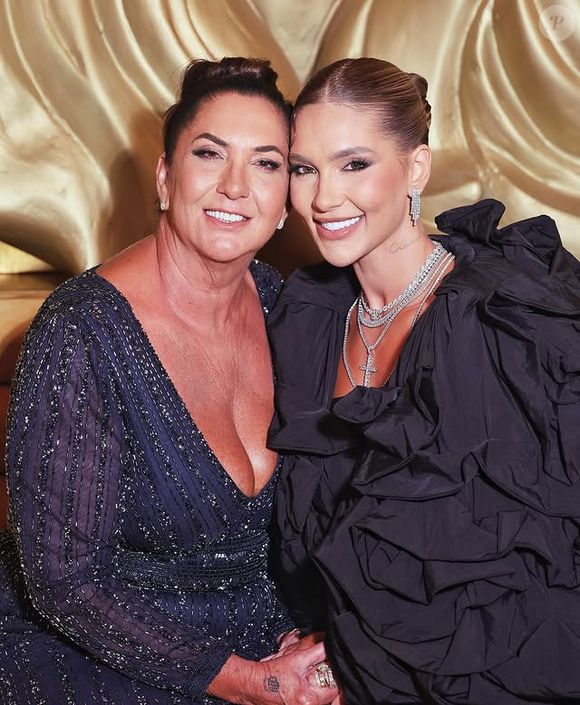 Mãe de Virgínia, Margareth Serrão curtiu o comentário de uma internauta que sugeriu a indireta da influencer