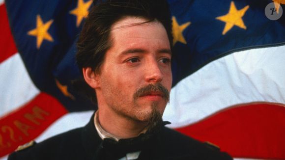 'Tempo de Guerra' tem apenas 122 minutos (2 horas e 2 minutos) e você pode assistir no catálogo do Prime Video