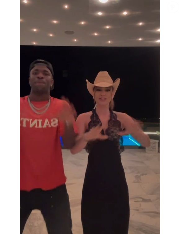 Virgínia e Vini Jr. dançaram funk em 1º vídeo postado pelo jogador com a influencer no TikTok