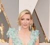 Segundo contou à edição italiana da Vogue, Cate Blanchett incluiu a asana (postura) em seu ritual de beleza por acreditar que ela ajuda a acalmar a mente e regular o humor