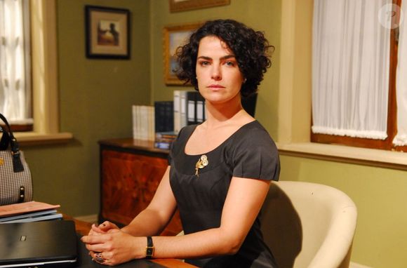 2010: saída oficial de Ana Paula Arósio da Globo se deu com a série 'Na Forma da Lei'