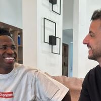 Fisioterapeuta natural de Santos é o responsável por fazer Vini Jr. ganhar músculos e dar adeus às lesões: conheça o preparador físico da atleta, destaque do Brasil na Copa 2026