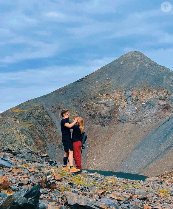 Casal em 'Olympo', Clara Galle e Nuno Gallego se apaixonaram nos bastidores da série da Netflix e agora moram juntos