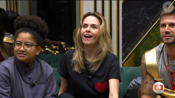 Reação de Ana Paula Renault viraliza: aliada de Samira oferece metade do seu prêmio e abraça a sister