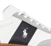 Homens que desejam acrescentar um toque extra de elegância podem apostar nos tênis Heritage Aera, de couro e camurça, assinados pela Ralph Lauren