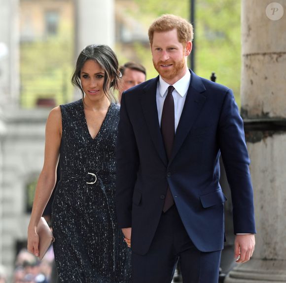 “Não consigo entender como seria possível haver uma reconciliação sem o envolvimento de toda a família”, disse, citando ainda a ausência da duquesa Meghan Markle, de 44 anos.