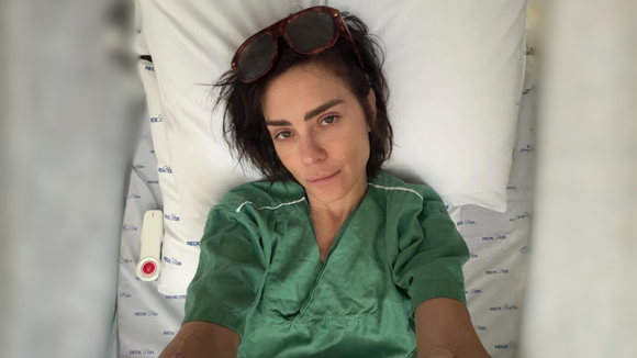 O que aconteceu com Carolina Dieckmmann? Após ficar mais de 4 dias hospitalizada, atriz atualiza estado de saúde e doença: 'Febre é coisa séria...'