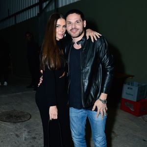 "A moça que me acompanha espiritualmente tinha dito que uma data era boa assim. Eu estava tentando organizar os dias para que fosse energeticamente fosse bom. Eu acredito muito em energia e essas coisas", disse Deborah Secco