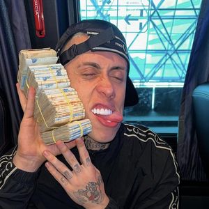 No entanto, MC Daniel ficou famoso em 2020 com as músicas 'Revoada' e 'Balmain'