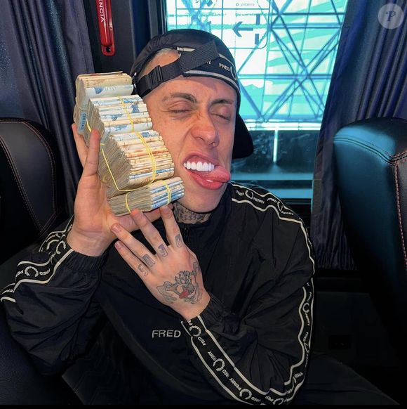 No entanto, MC Daniel ficou famoso em 2020 com as músicas 'Revoada' e 'Balmain'