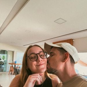 Lucas Borbas e Diulia Loregian ficaram noivos em junho de 2026, apenas cinco meses após a morte de Isabel Veloso
