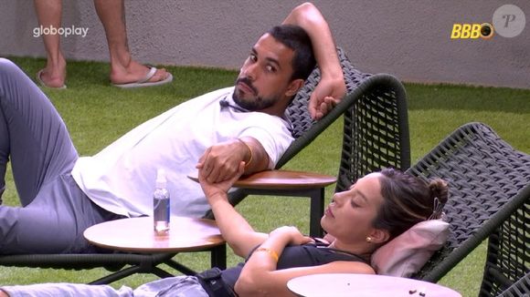 Renata e Maike podem viver romance na reta final do 'BBB 25'