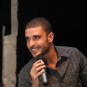 Diogo Nogueira, no auge dos seus '20 e poucos' anos, já conquistava milhões de corações pelo Brasil