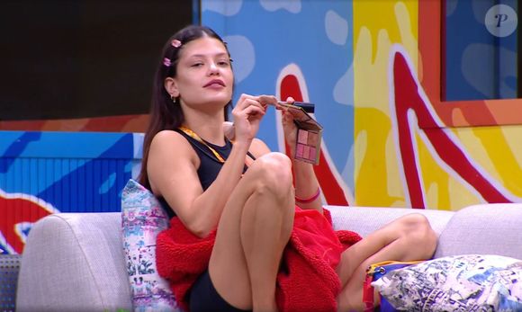 Vitória Strada se mostrou chocada com a revelação de Vinicius sobre Renata