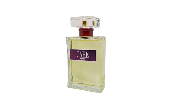 Perfume Cahe, da Primacial, é um contratipo do CH, da Carolina Herrera, que traz um aroma deliciosamente marcante