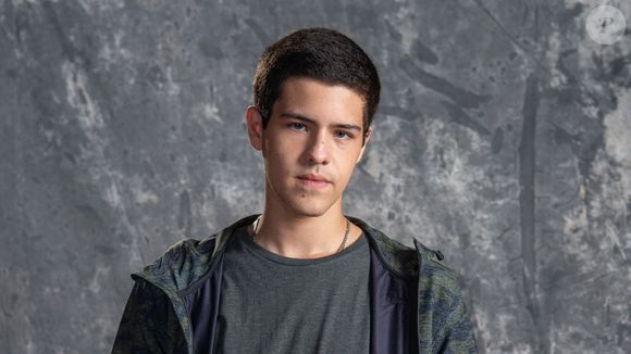 Paulo Mendes estreou diante dos olhares do Brasil em 'Os Outros', série de sucesso da Globoplay em 2023