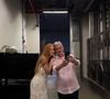 Martina Ruy Barbosa com Serginho Groismann nos bastidores do 'Altas Horas'