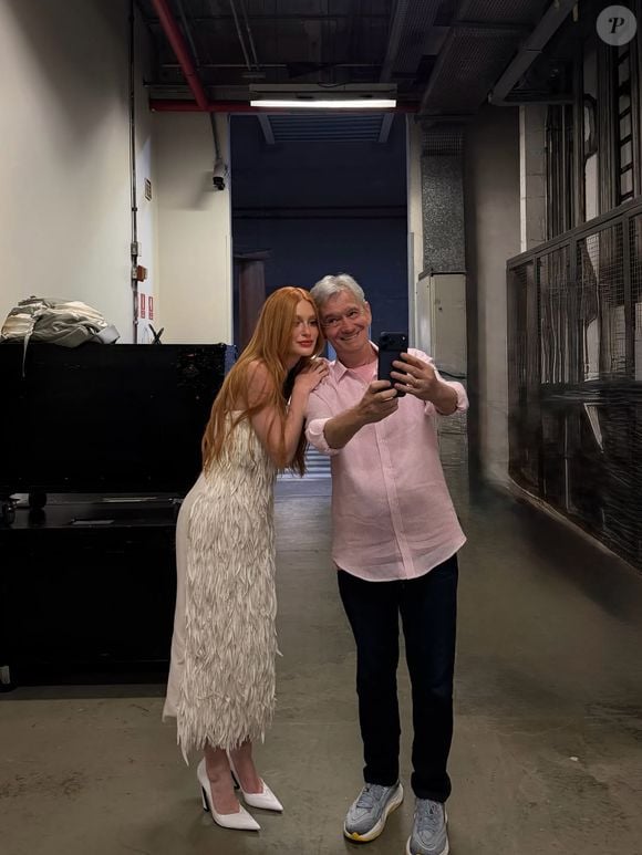 Martina Ruy Barbosa com Serginho Groismann nos bastidores do 'Altas Horas'