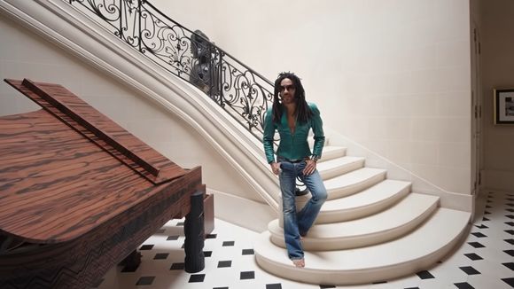 1.500 m², boate particular e piano de madeiras exóticas: a luxuosa mansão de Lenny Kravitz no coração de Paris