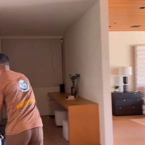Hariany filmou o interior da mansão luxuosa que Anitta se hospedou antes da abertura na Copa do Mundo 2026