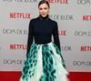 Alice Wegmann esteve presente na festa de lançamento da série 'Dom de Iludir', da Netflix