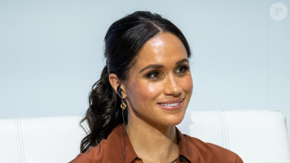 Gente... Meghan Markle é acusada de roubar vestido após ensaio de revista; equipe da duquesa se manifesta