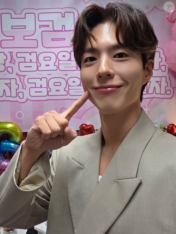 Ator de 'Reply 1988' e 'Passarela dos Sonhos' traz turnê 'Be With You' à capital paulista no dia 21/09