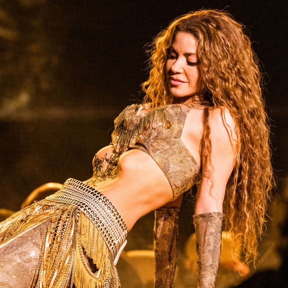 Adeus à flacidez na barriga: 3 exercícios queridinhos de Shakira são famosos para deixar corpo definido. Descubra!