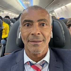 Romário não se intimidou com a ameaça de processo e disparou na web: "Estão fazendo sensacionalismo com o assunto. Ah, o pai do Messi disse que vai me processar por isso. Pode processar, a vontade"