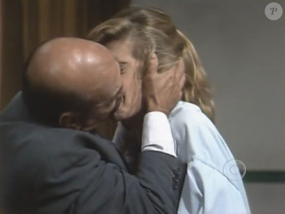 Lima Duarte mudou de ideia e gravou cena de beijo (forçado) entre Sassá Mutema e Clotilde (Maitê Proença) na novela 'O Salvador da Pátria', em 1989