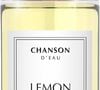 O Chanson D'Eau Lemon combina limão, flor de laranjeira, chá verde, maçã e gengibre para criar um aroma cítrico, cremoso e elegante que remete aos dias quentes