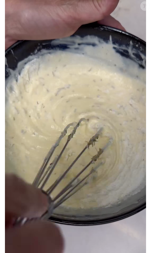Para fazer a receita, basta misturar todos os ingredientes em uma tigela
