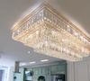 Luxuoso lustre decora mansão do sertanejo Marcos