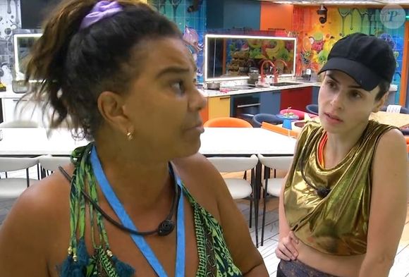 Em um dos momentos da discussão, Solange Couto disse que Ana Paula teria sido 'espraguejada' pela própria mãe