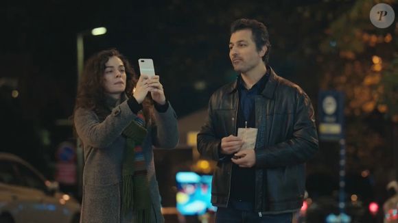 Bahar e Arif passeiam pelas ruas já decoradas para o Natal na novela 'Força de Mulher' capítulo de 12 de junho de 2025, quinta-feira