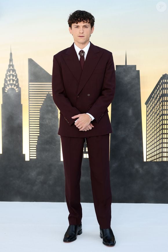 Tom Holland e Zendaya mantiveram a discrição durante toda a celebração do casamento, realizada meses após a cerimônia oficial